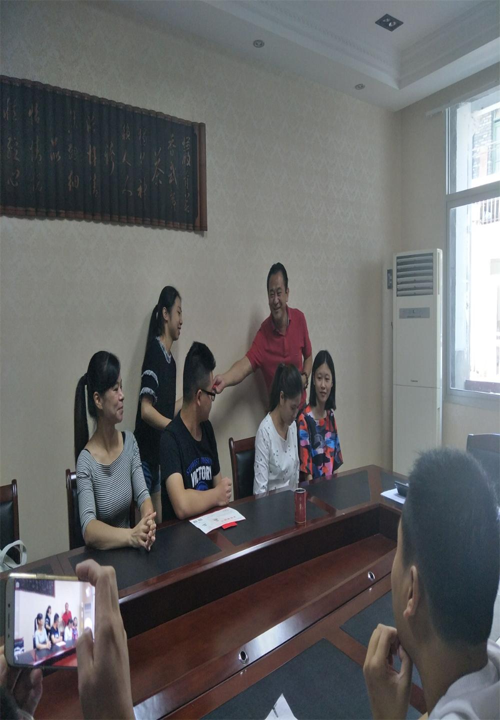 福建易順建筑工程有限公司2017年第一屆：“金秋助學，學子圓夢，誠信你我，感恩社會”